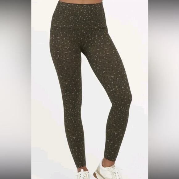 Spanx Look At Me Now Seamless Leggings Olive Green Leopard Womens size M - Picture 1 of 8
